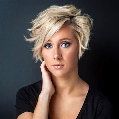 stylish short haircuts for women